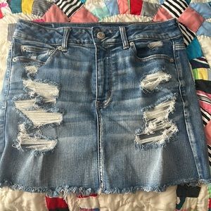 American Eagle medium washed denim skirt